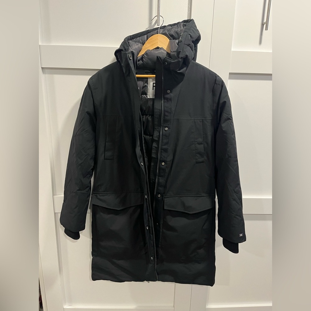Women's Fig Clothing Black Hooded Puffer Coat